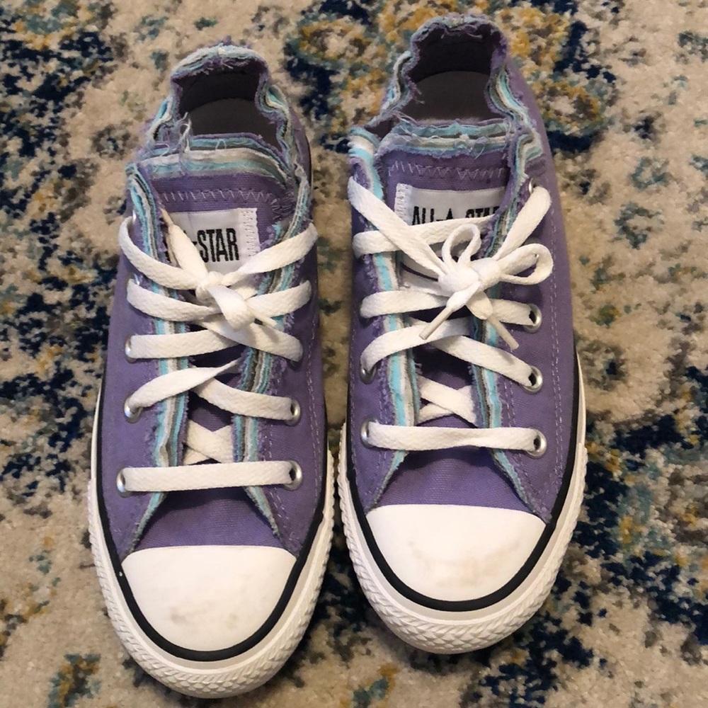Purple low top Converse